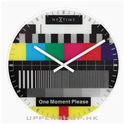 呢款電視屏掛牆鐘，好有創意啦！