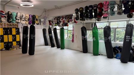 MONG MUAY THAI GYM 泰拳